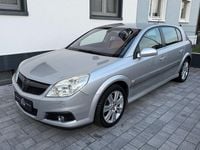 Gebraucht Opel Signum Edition 230 PS (169 kW) 2005 Starsilber iii m2 Kleinwagen