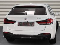 Gebraucht BMW 530e Shadowline 292 PS (214 kW) 2023 Weiß Kombi