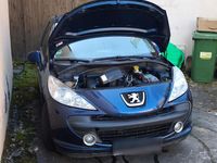Gebraucht Peugeot 207 95 PS (69 kW) 2008 Blau Kleinwagen
