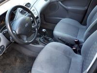 Gebraucht Ford Focus 102 PS (75 kW) 2001 Schwarz Kombi