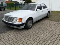 Gebraucht Mercedes E230 130 PS (95 kW) 1991 Weiß Limousine