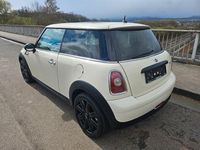 Gebraucht Mini Cooper 75 PS (55 kW) 2010 Weiß Kleinwagen