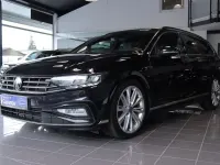 Usata VW Passat R-line 200 CV (147 kW) 2023 Nero Station wagon