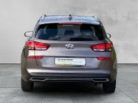 Gebraucht Hyundai i30 Trend 120 PS (88 kW) 2023 Silky bronze Kombi