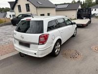 Gebraucht Opel Astra 110 PS (80 kW) 2010 Weiß Kombi