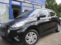 Gebraucht Hyundai i10 Select 67 PS (49 kW) 2020 Schwarz Kleinwagen