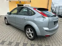Gebraucht Ford Focus Ghia 116 PS (85 kW) 2005 Silber Limousine