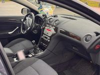 Gebraucht Ford Mondeo 145 PS (106 kW) 2009 Blau Limousine