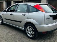 Gebraucht Ford Focus 75 PS (55 kW) 2000 Silber Limousine