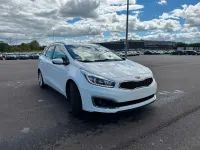 Gebraucht Kia Ceed Spirit 136 PS (100 kW) 2017 Weiß Kleinwagen