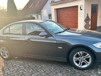 Gebraucht BMW 318 143 PS (105 kW) 2007 Grau Limousine