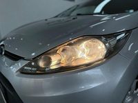 Gebraucht Ford Fiesta Trend 60 PS (44 kW) 2009 Silber Kleinwagen