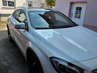 Gebraucht Mercedes GLA180 122 PS (89 kW) 2019 Weiß SUV