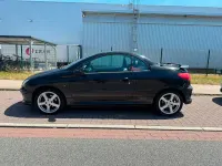 Gebraucht Peugeot 206 CC 110 PS (80 kW) 2002 Schwarz Cabrio