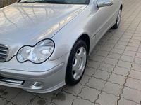 Gebraucht Mercedes C220 Classic 150 PS (110 kW) 2005 Silber Limousine