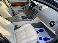 gebraucht Jaguar XJ XJ3.0 V6 Kompressor AWD Langversion Portfolio