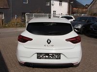 Gebraucht Renault Clio V Evolution 101 PS (74 kW) 2022 Weiß Limousine
