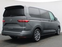 Gebraucht VW Multivan Style 150 PS (110 kW) 2025 Grau Van
