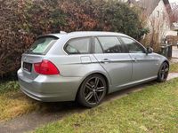 Gebraucht BMW 320 184 PS (135 kW) 2011 Blau Kombi