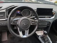 Gebraucht Kia Ceed 140 PS (102 kW) 2021 Schwarz Kleinwagen