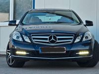 Gebraucht Mercedes E300 AMG 252 PS (185 kW) 2011 Blau Coupé