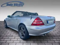 Gebraucht Mercedes SLK230 197 PS (144 kW) 2003 Silber Cabrio