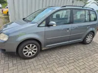 Gebraucht VW Touran Basis 116 PS (85 kW) 2004 Grau Van / Kleinbus