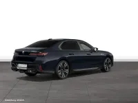 Gebraucht BMW M760e Comfort Edition 571 PS (419 kW) 2025 Limousine