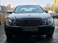Gebraucht Mercedes E240 177 PS (130 kW) 2003 Blau Limousine
