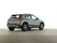 Gebraucht Mercedes GLA200 Progressive 163 PS (119 kW) 2022 Grau SUV