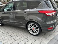 Gebraucht Ford Kuga Individual 150 PS (110 kW) 2015 Grau SUV