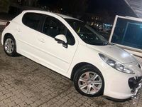 Gebraucht Peugeot 207 120 PS (88 kW) 2009 Weiß Kleinwagen