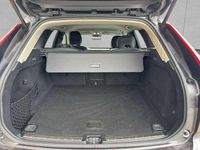 Gebraucht Volvo XC60 Plus 197 PS (144 kW) 2023 Grau SUV