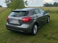 Gebraucht Mercedes A180 109 PS (80 kW) 2014 Silber Limousine