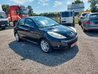 Gebraucht Peugeot 206+ 73 PS (53 kW) 2011 Schwarz Kleinwagen