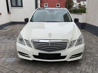Gebraucht Mercedes E200 184 PS (135 kW) 2011 Weiß Limousine