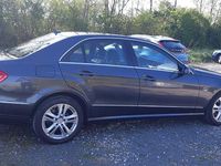 Gebraucht Mercedes E220 Avantgarde 170 PS (125 kW) 2010 Grau Limousine