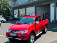 Gebraucht Mitsubishi L200 170 PS (125 kW) 2016 Rot Pickup