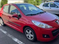 Gebraucht Peugeot 207 73 PS (53 kW) 2010 Rot Kleinwagen
