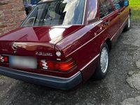Gebraucht Mercedes 190 126 PS (92 kW) 1992 Andere farben Limousine