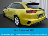Gebraucht Kia Ceed 99 PS (72 kW) 2022 (g2y) splash lemon m (gelb) (metallic) Kleinwagen