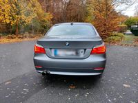 Gebraucht BMW 523 190 PS (139 kW) 2009 Grau Limousine
