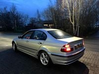 Gebraucht BMW 323 Basis 170 PS (125 kW) 1998 Silber Limousine