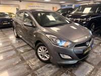 Gebraucht Hyundai i30 120 PS (88 kW) 2015 Grau Limousine