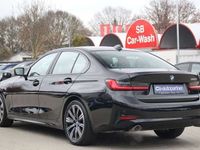 gebraucht BMW 320 i Aut. *NAVI-LED-PDC-Alu 18-PDC-SPURHALTE*