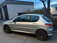 Gebraucht Peugeot 206 88 PS (64 kW) 2004 Silber Coupé