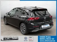 Gebraucht VW Golf VIII Life 150 PS (110 kW) 2021 Schwarz Limousine