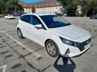 Gebraucht Hyundai i20 Select 84 PS (61 kW) 2021 Weiß Kleinwagen