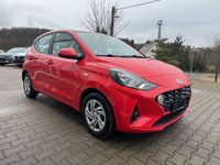 Gebraucht Hyundai i10 Pure 67 PS (49 kW) 2020 Rot Kleinwagen