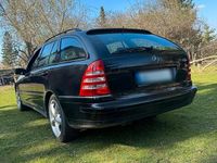 Używany Mercedes C320 218 KM (160 kW) 2004 Czarny Kombi